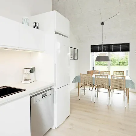 Three-bedroom Holiday In Tarm 12 Casa de Férias
