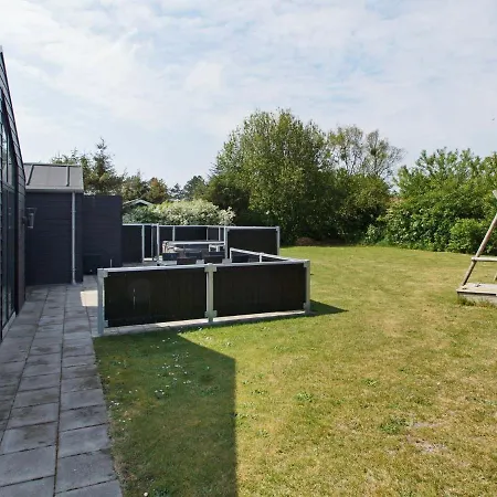Three-bedroom Holiday In Tarm 12 * Hemmet